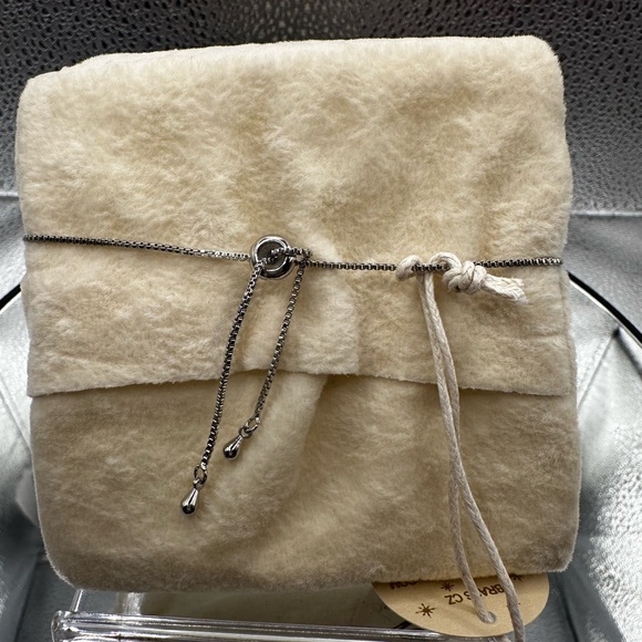 Beautiful, sparkling CZ stones make this bracelet look like a million dollars! - Picture 8 of 9